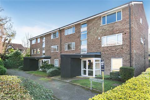 1 bed property, in Haydens Close, £100,000
