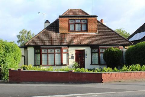 4 bed property, in Squirrels Heath Lane, £570,000