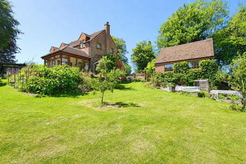 4 bed property, in Corhampton Down, £1,250,000
