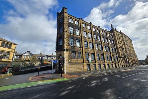 1 bed property, in Room 6, £3,750