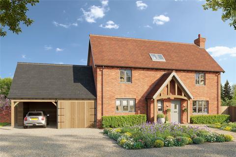 3 bed property, in Little Hollow, £650,000