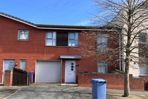 3 bed property, in Holdsworth Drive, £150,000
