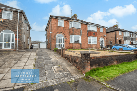 3 bed property, in Highfield Avenue, £230,000