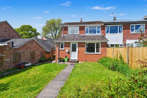 3 bed property, in Mill Lane, £250,000