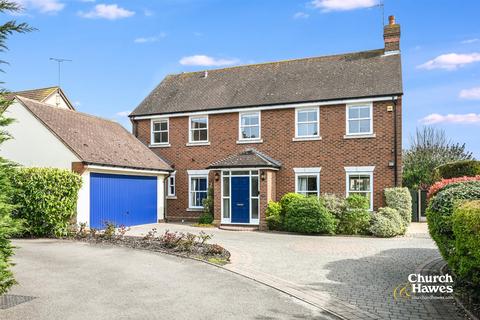 4 bed property, in Cobbins Grove, £675,000