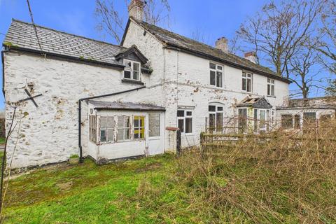 4 bed property, in Llansantffraid, £340,000