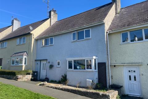 3 bed property, in Ffordd Meigan, £215,000