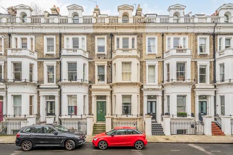 8 bed property, in Westgate Terrace, £3,000,000