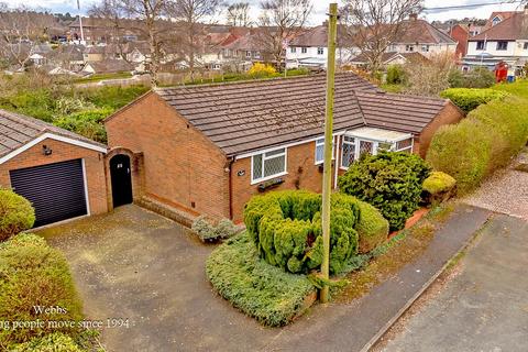3 bed property, in Brooke Road, £300,000