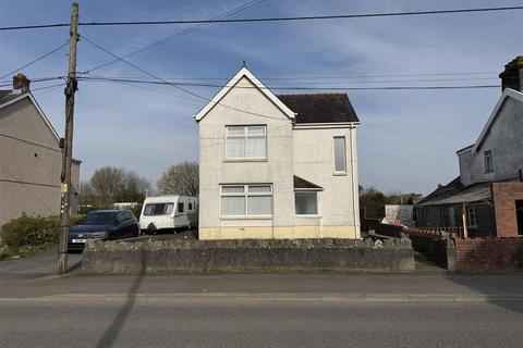 3 bed property, in Penybanc Road, £250,000