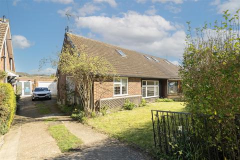 3 bed property, in Moorland Road, £625,000