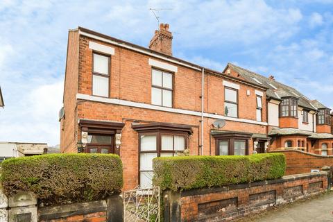 3 bed property, in Percy Road, £135,000