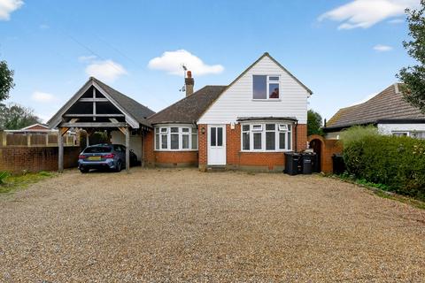 5 bed property, in Whitehill Lane, £600,000