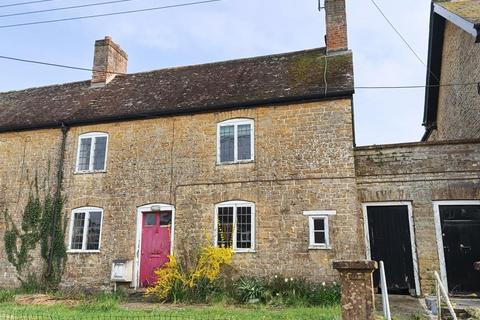 2 bed property, in East Street, £185,000