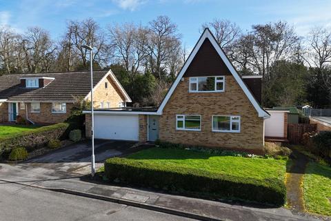 3 bed property, in Higher Green, £525,000