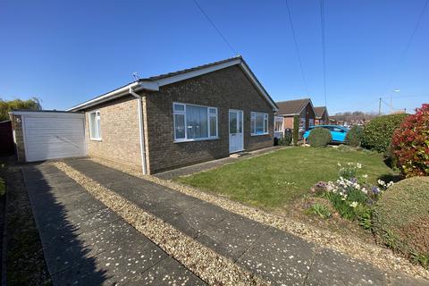 3 bed property, in Littlebury Gardens, £265,000