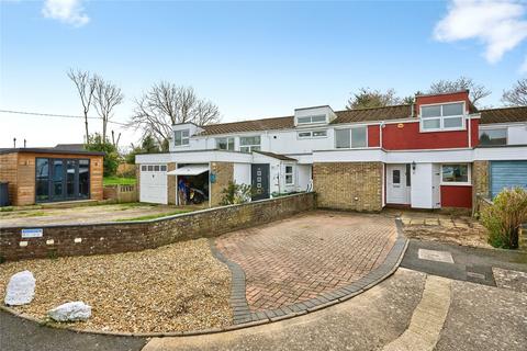 4 bed property, in Parkway, £229,950