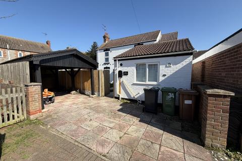 2 bed property, in 34 High Street, £160,000