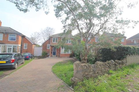 3 bed property, in Stuarts Road, £300,000