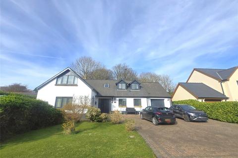 4 bed property, in Freemans Walk, £460,000