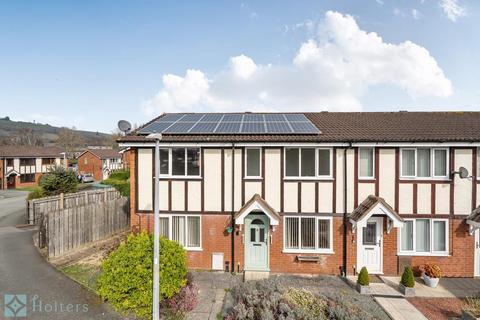 3 bed property, in Pavilion Court, £185,000