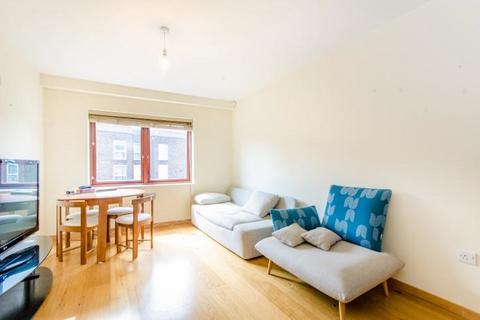 1 bed property, in Angelis Apartments, £295,000