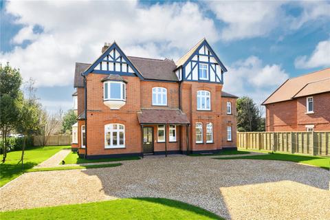 6 bed property, in Beauchamp Road, £3,000,000