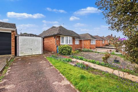2 bed property, in Chalky Bank Road, £325,000