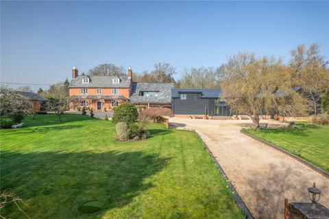 6 bed property, in Greenwood Lane, £2,500,000