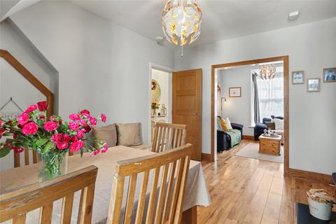 4 bed property, in Yeo Vale Road, £270,000