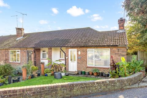 2 bed property, in Penlands Way, £325,000