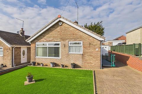 2 bed property, in Thoresby Avenue, £199,950