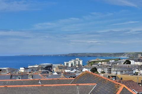 1 bed property, in Bay View Terrace, £139,950