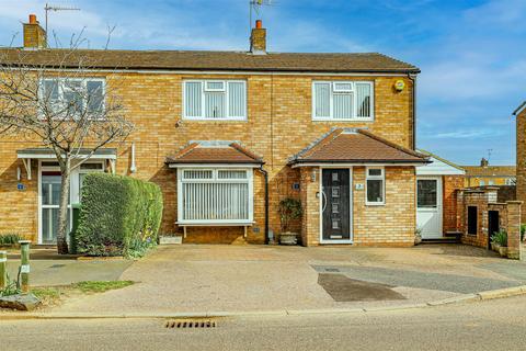 4 bed property, in Micklefield Road, £550,000