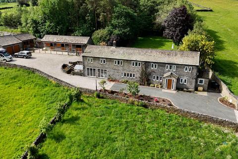 5 bed property, in Crimes House Farm, £1,550,000
