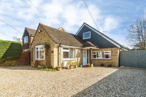 3 bed property, in Victoria Road, £650,000