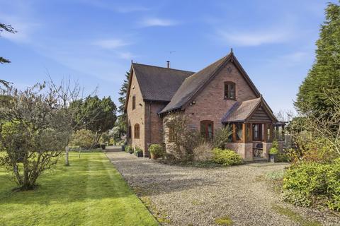 4 bed property, in Coddington, £875,000