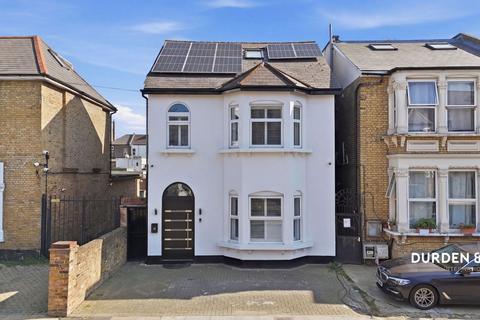 7 bed property, in Sprowston Road, £1,150,000