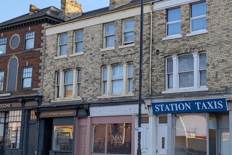1 bed property, in Valley Bridge Parade, £105,000