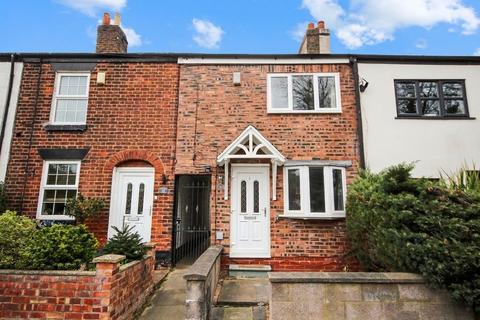 2 bed property, in Nursery Road, £160,000