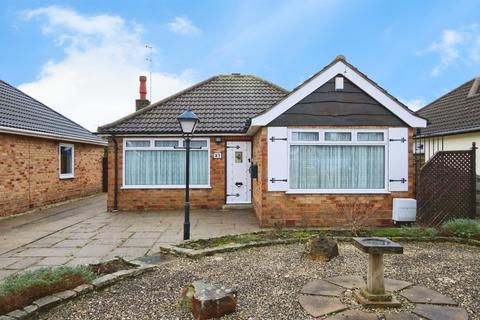 2 bed property, in Elmpark Way, £280,000
