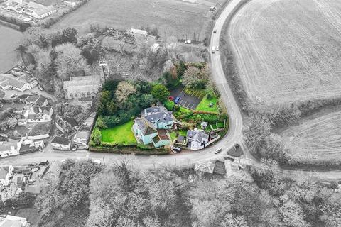 18 bed property, in Antony, £995,000