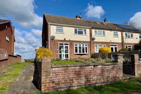 3 bed property, in 14 The Green, £290,000