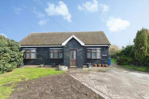5 bed property, in Station Road, £350,000