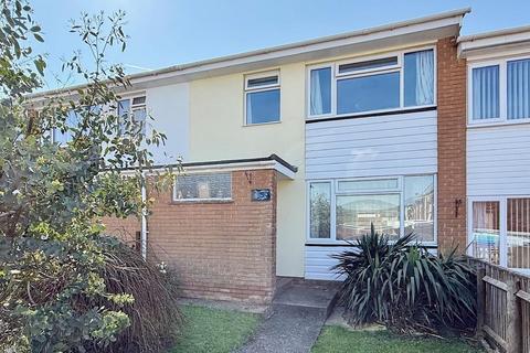 3 bed property, in Hart Manor, £279,950