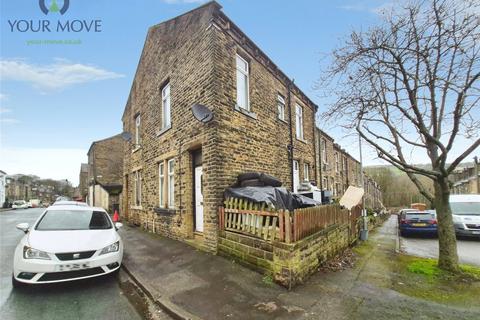 2 bed property, in Arctic Street, £60,000