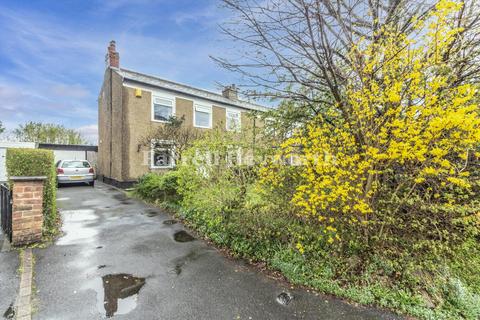 3 bed property, in Sandy Lane, £125,000