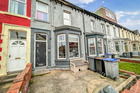 4 bed property, in Warbreck Drive, £134,950