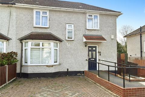 3 bed property, in Wendover Road, £450,000