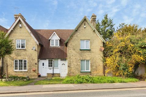 2 bed property, in Great North Road, £410,000